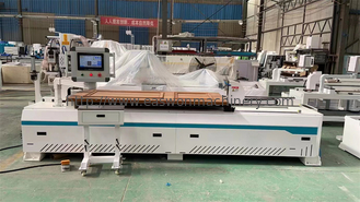 Προσαρμόσιμη μηχανή πόρτας CNC με άξονα Z 20 Σιδηροτροχιά καθοδήγησης κρεβατιού στροφής και 750W * 2/400W * 1 κινητήρες servo
