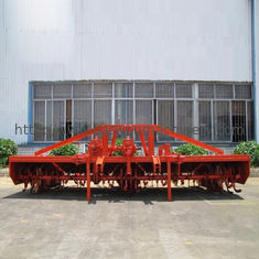 Τοποθετημένη τρακτέρ μηχανή 4 σειρές τραβηγμένο με τρακτέρ Ridger καλλιεργητών μανιόκων 8Ha/Day